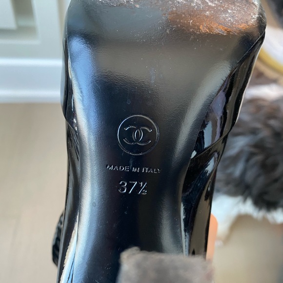 CHANEL Patent Leather Booties - Picture 5 of 5